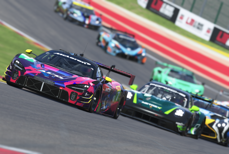 Eerste race dominant gewonnen door Corstiaan van der Plas