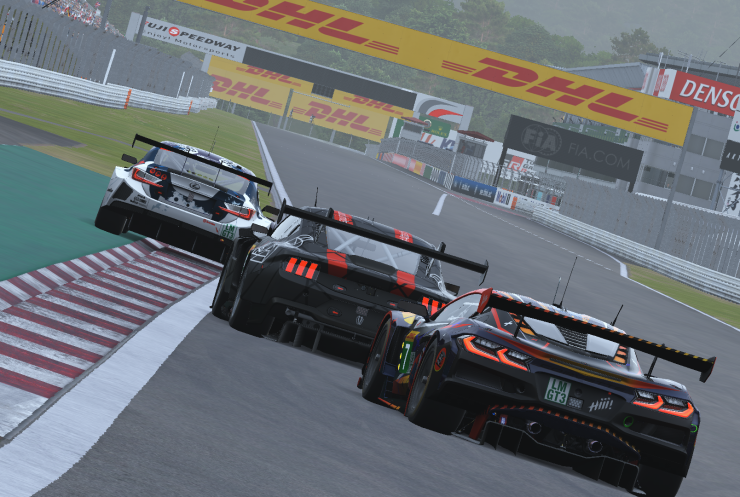 Corstiaan van der Plas pakt winst op regenachtig Fuji